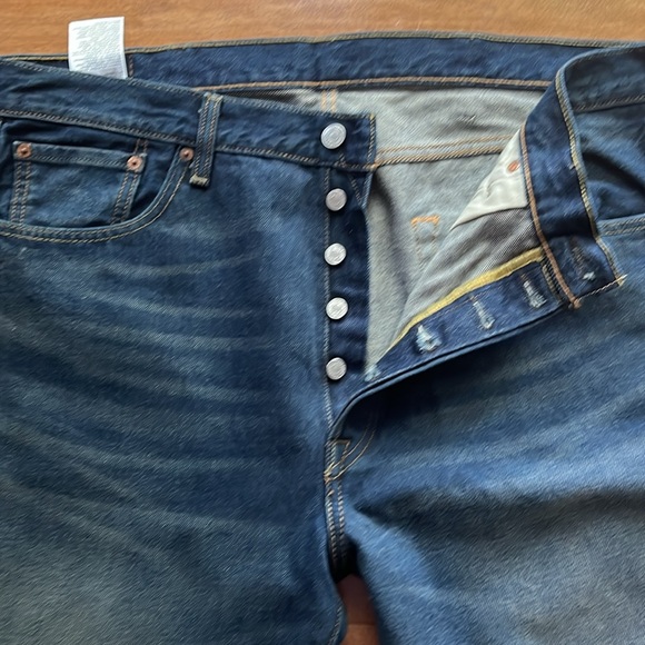 Levi’s 501 Jeans - Picture 3 of 4